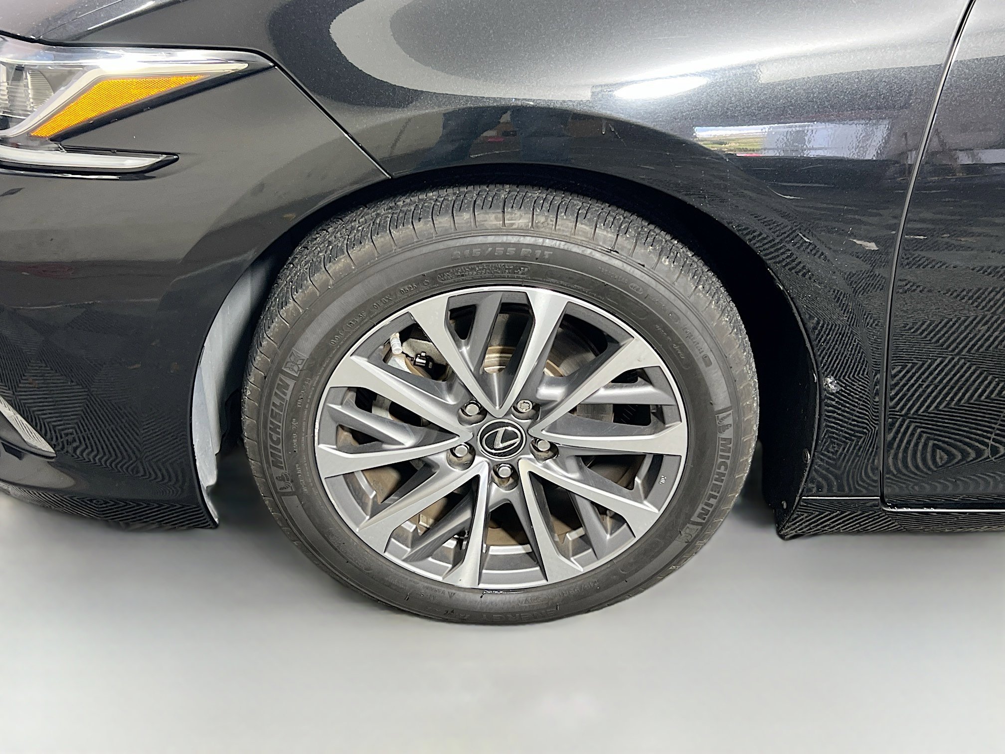 Used 2023 Lexus ES 350 w/ Accessory Package (Z1) FWD image 13