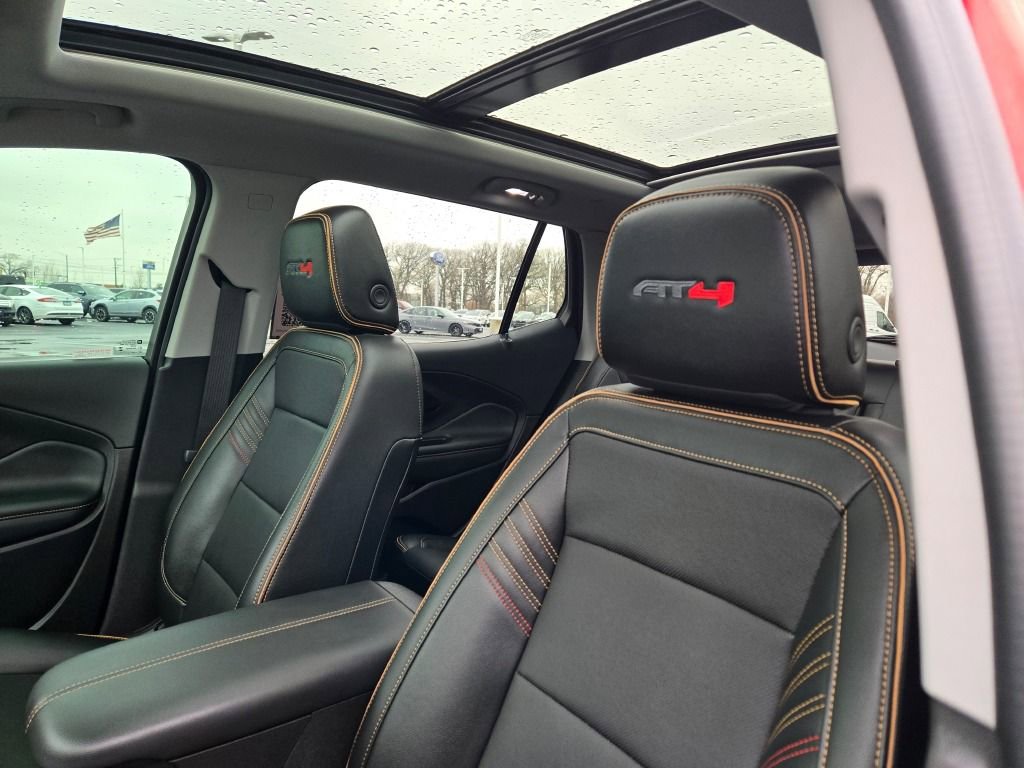 Used 2024 GMC Terrain AT4 w/ Infotainment Package II image 27