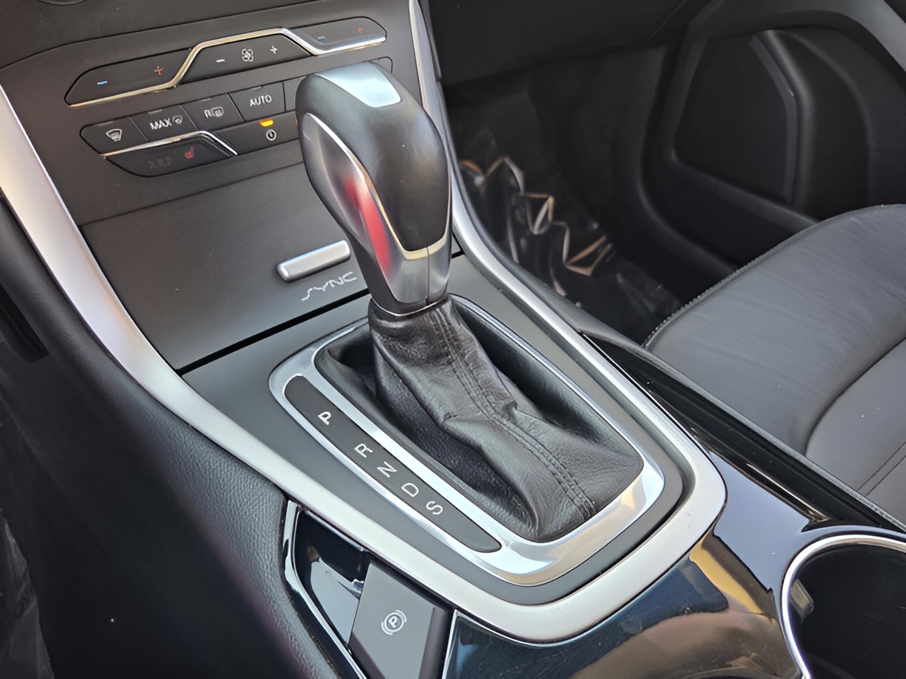 Used 2017 Ford Edge SEL w/ Equipment Group 201A image 16