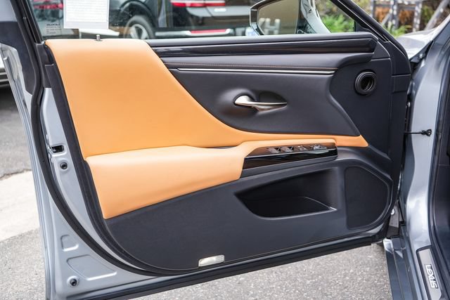 Used 2025 Lexus ES 350 w/ Accessory Package (Z2) FWD image 23