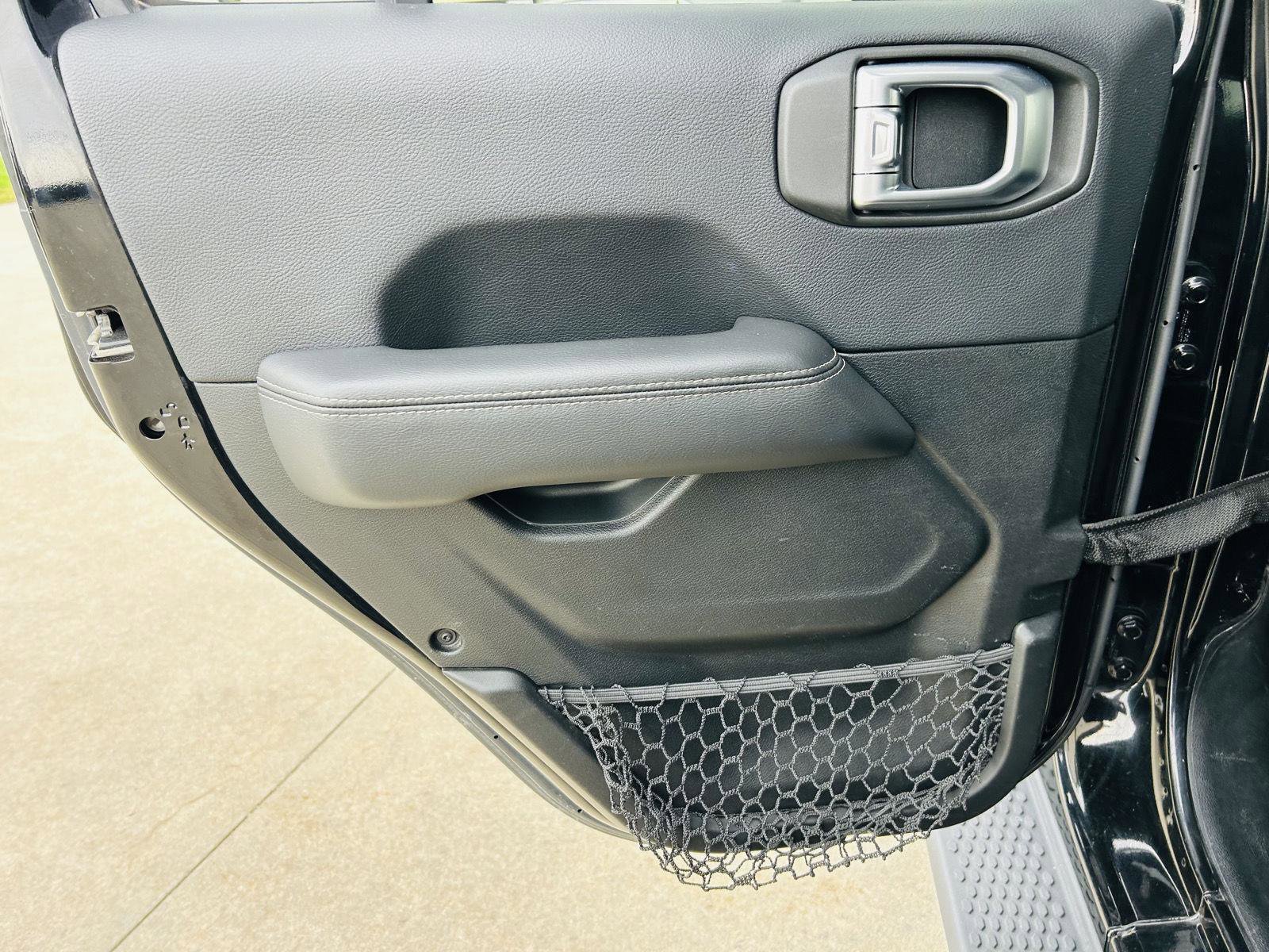 Used 2019 Jeep Wrangler Unlimited Sahara AWD/4WD image 22