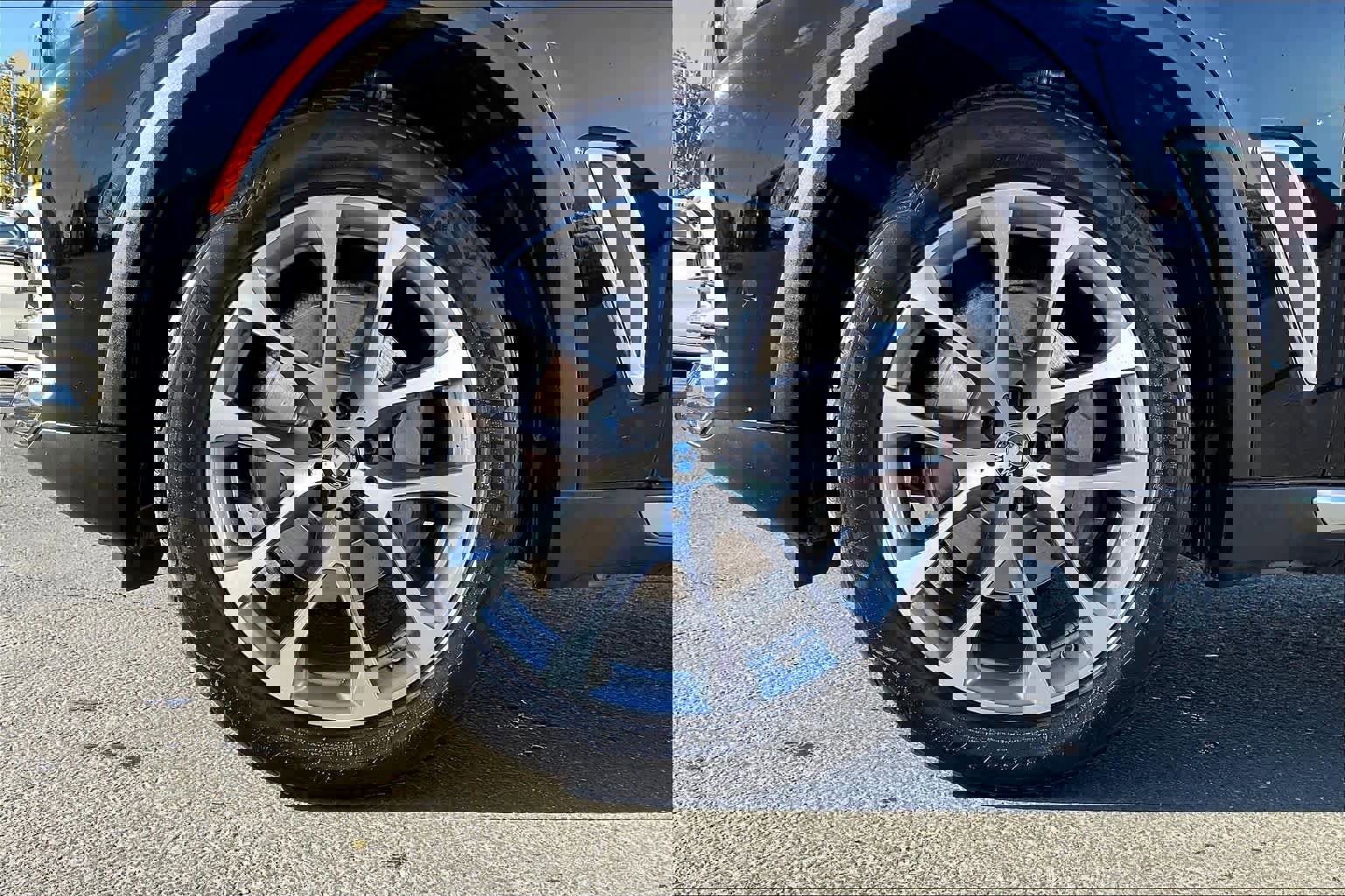 Used 2020 BMW X5 xDrive40i w/ Premium Package image 12