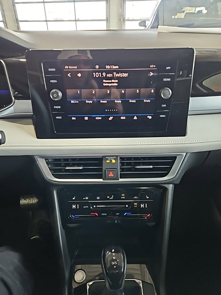 New 2026 Volkswagen Taos SE image 30