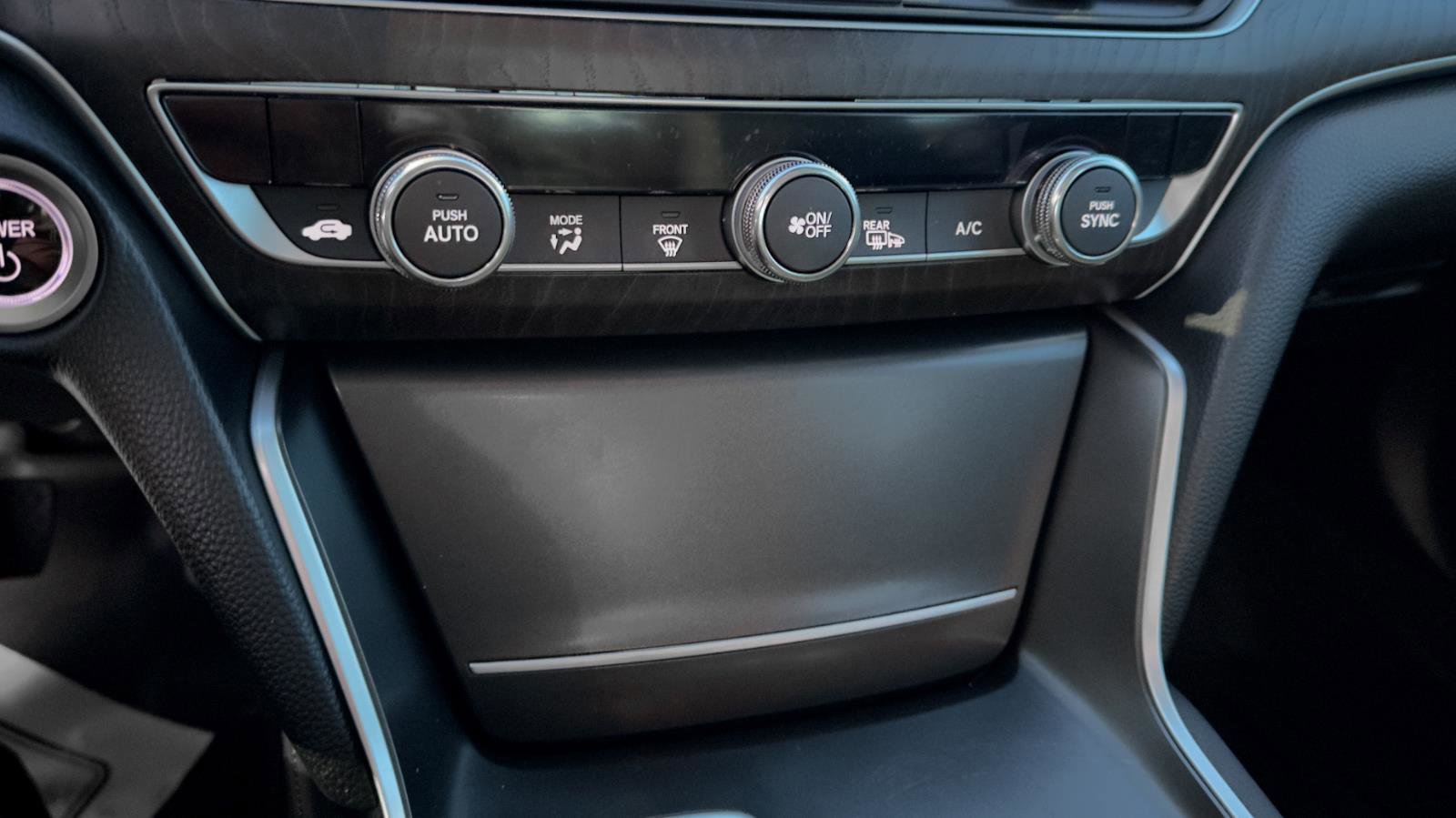 Used 2022 Honda Accord Touring image 16