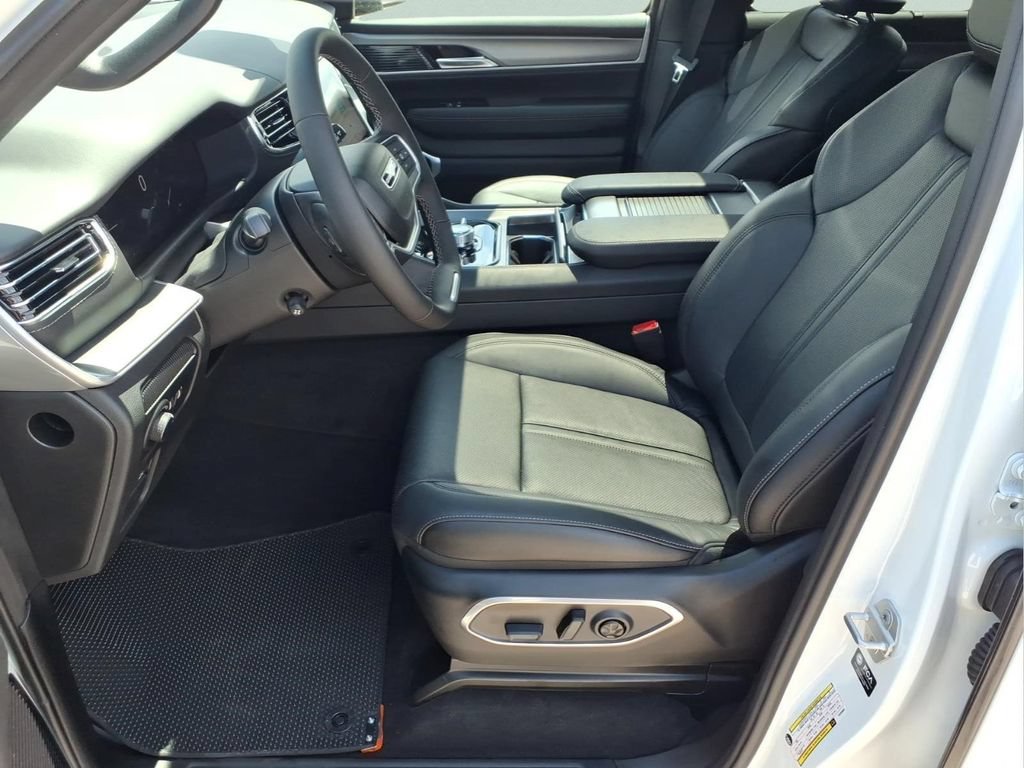 New 2026 Jeep Grand Wagoneer Limited AWD/4WD image 10