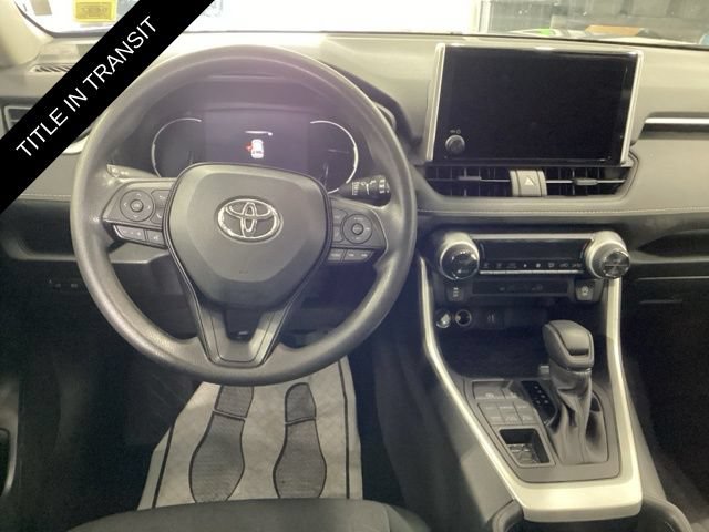 Used 2025 Toyota RAV4 XLE AWD/4WD image 6