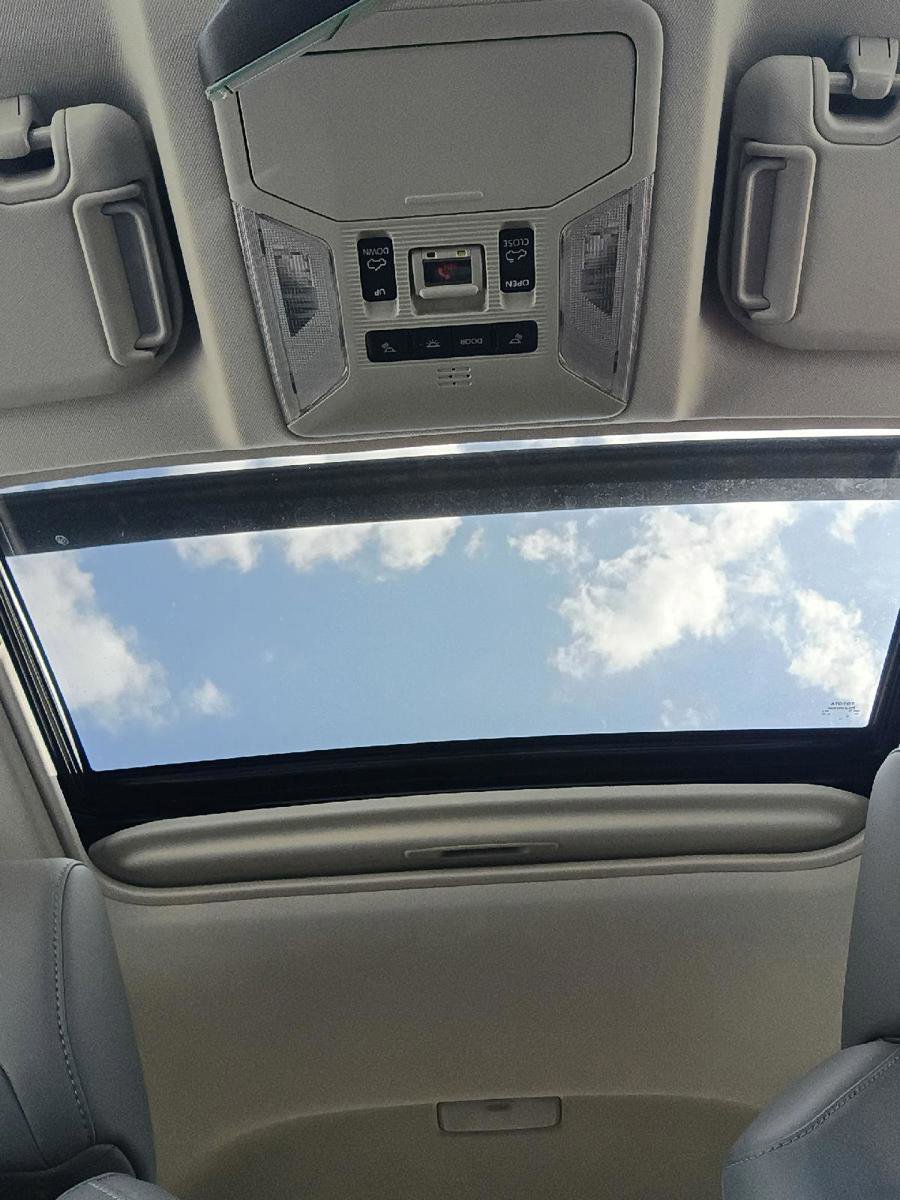Used 2024 Toyota RAV4 XLE Premium FWD image 21