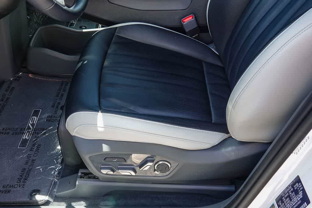 Certified 2024 Kia EV9 GT-Line AWD/4WD image 20