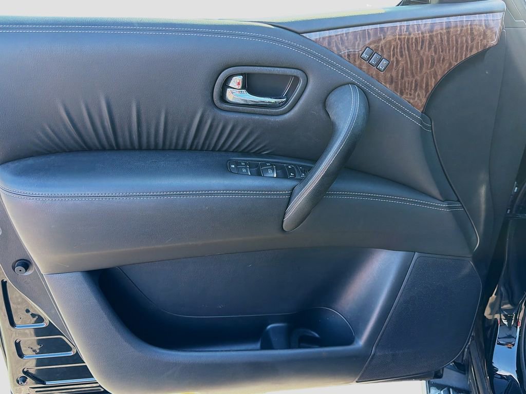 Used 2020 Nissan Armada SL image 22