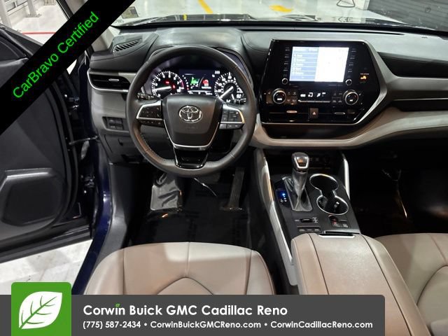 Used 2020 Toyota Highlander XLE AWD/4WD image 22