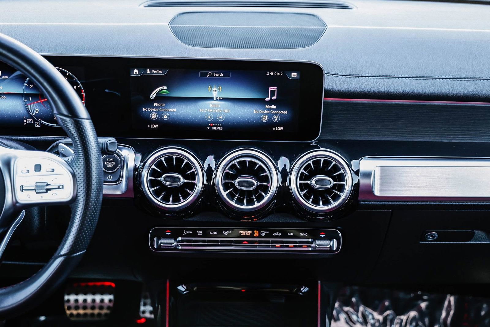 Used 2021 Mercedes-Benz GLB 250 image 11