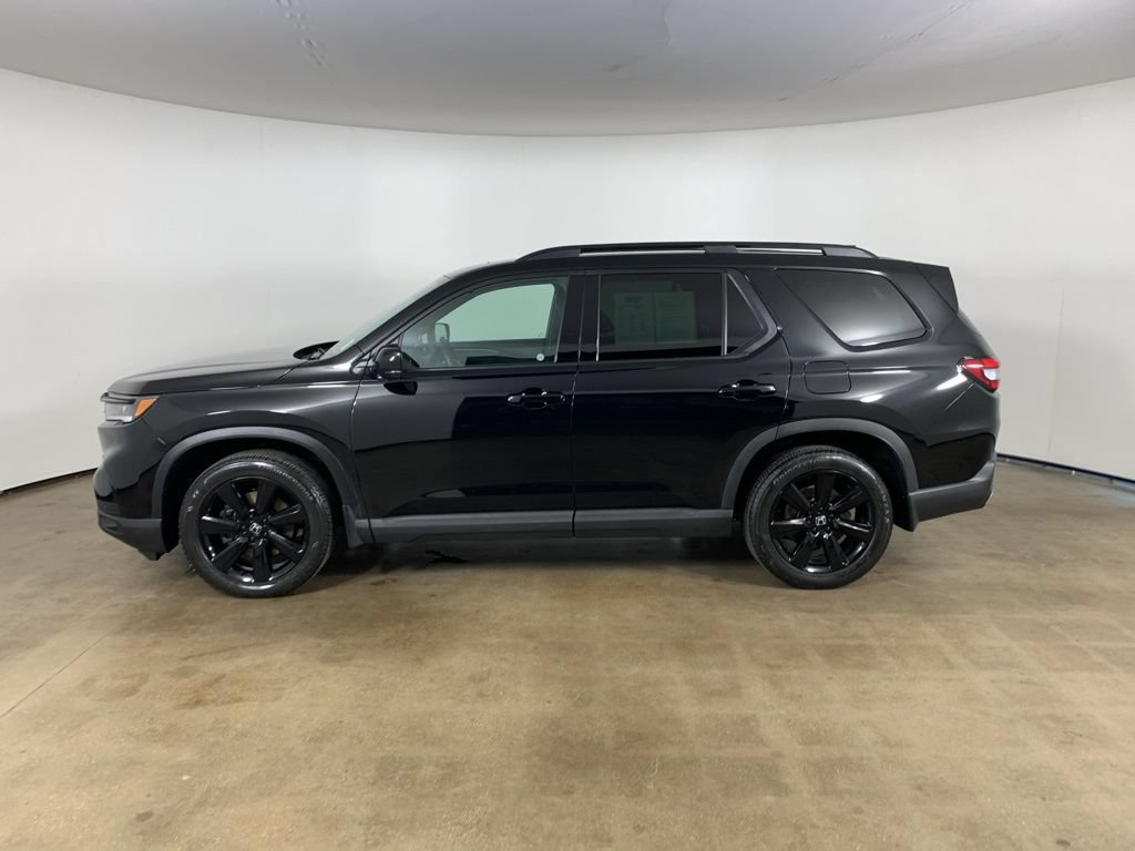 Used 2025 Honda Pilot Black Edition image 18
