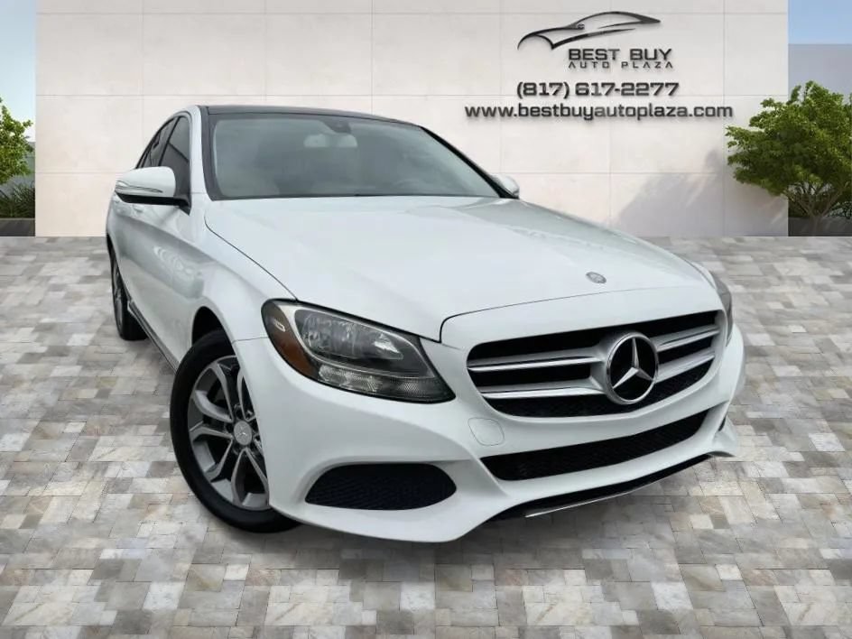 Used 2015 Mercedes-Benz C 300 4MATIC Sedan image 1