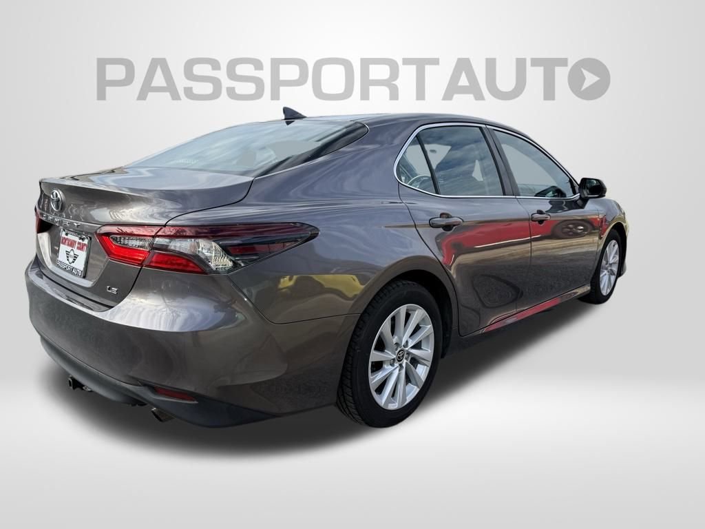 Used 2022 Toyota Camry LE image 6
