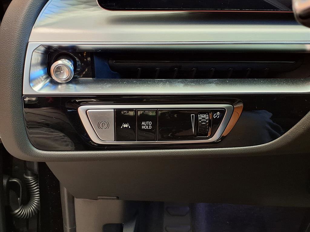 New 2026 Cadillac Lyriq V image 16