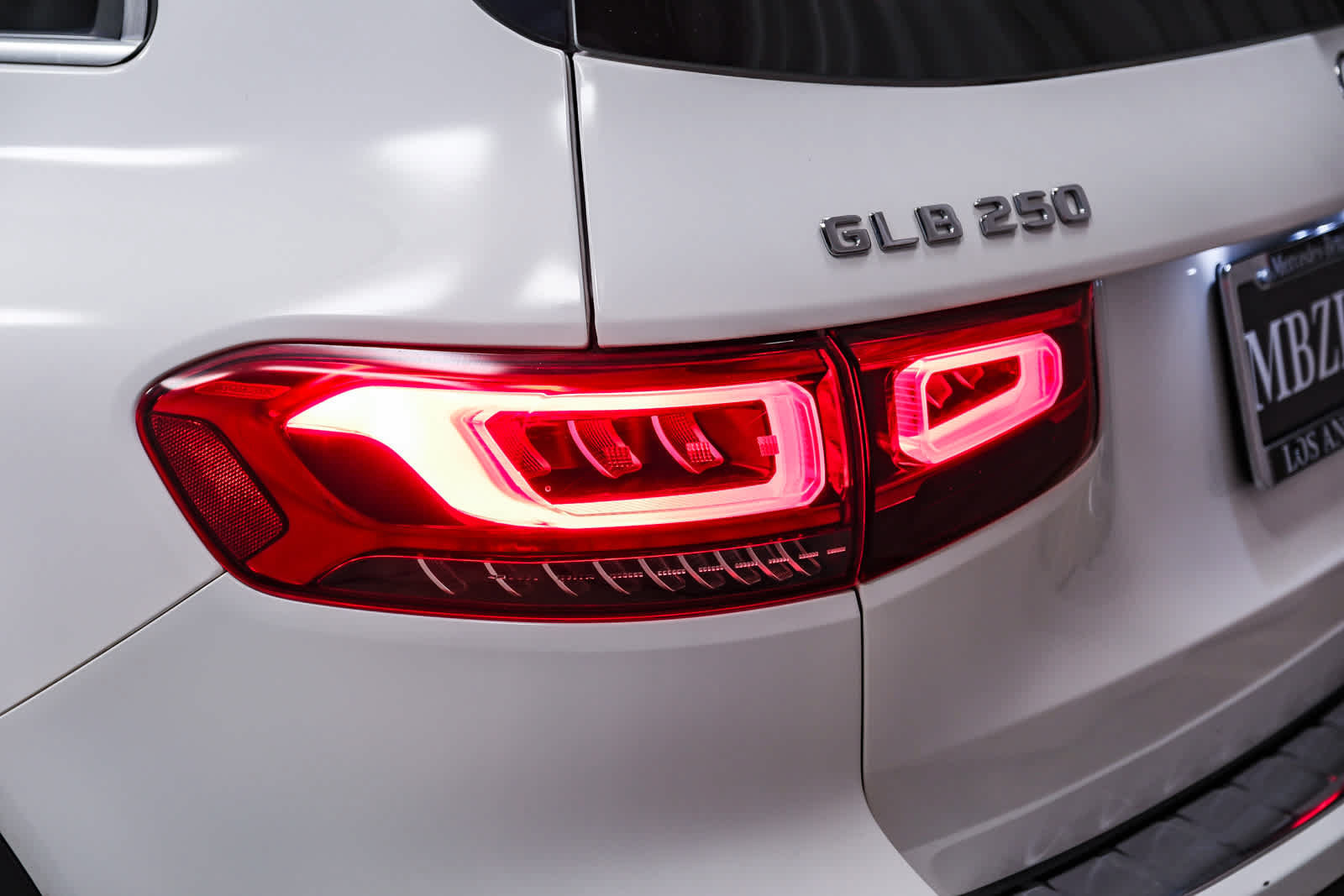 Used 2022 Mercedes-Benz GLB 250 image 7