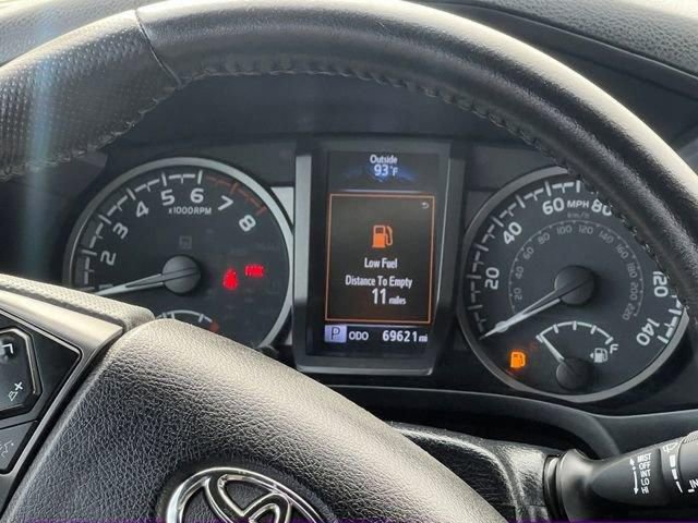 Certified 2022 Toyota Tacoma TRD Off-Road w/ Technology Package image 16