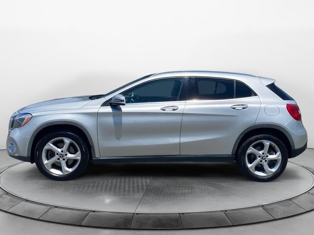 Used 2018 Mercedes-Benz GLA 250 4MATIC w/ Premium Package image 2