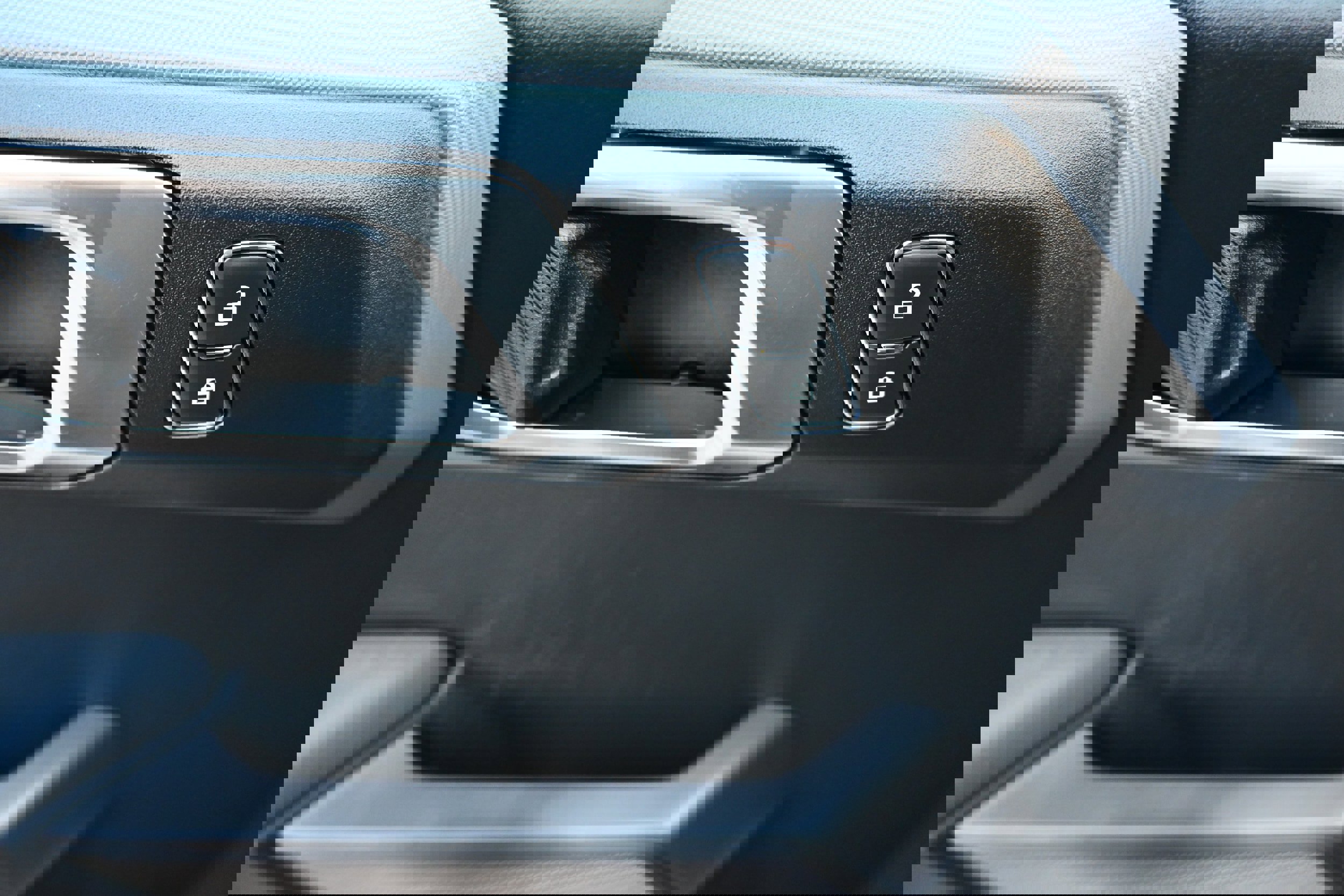 Used 2022 Ford Bronco Black Diamond image 7