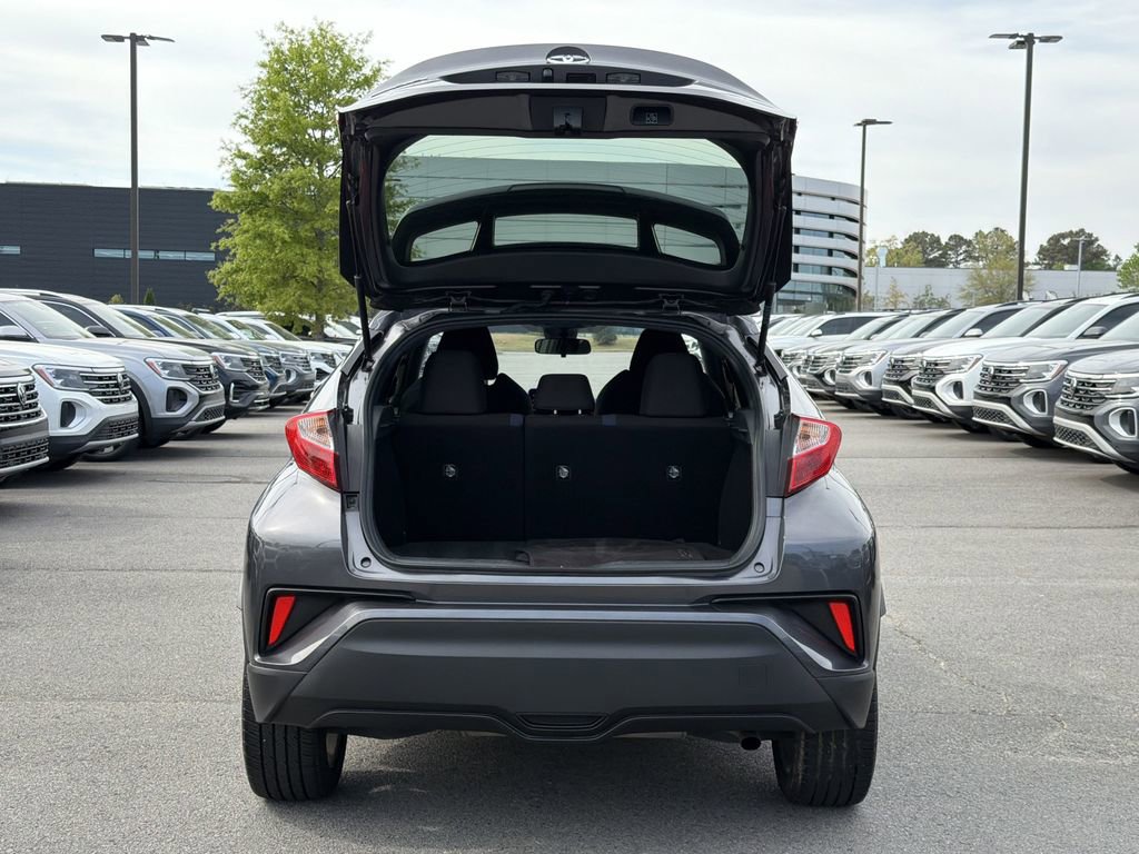 Used 2020 Toyota C-HR XLE image 14