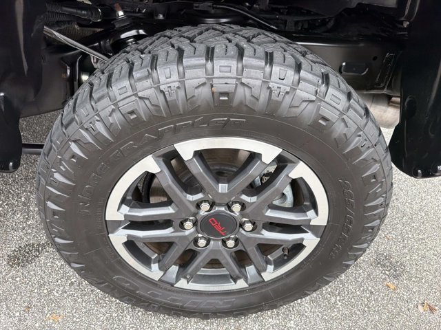 Certified 2025 Toyota Tacoma TRD Sport AWD/4WD image 31