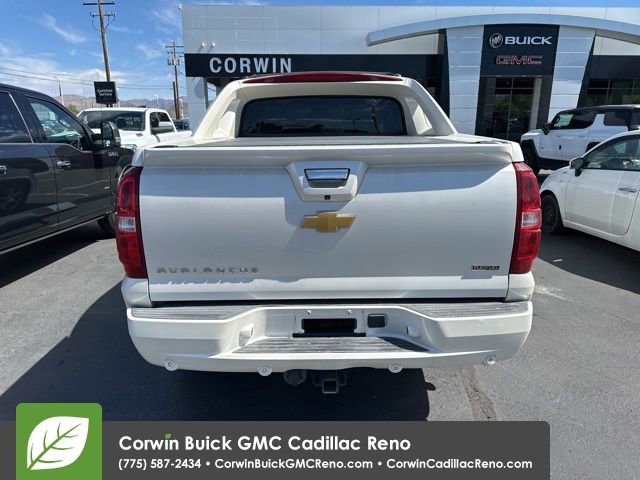 Used 2012 Chevrolet Avalanche LTZ image 7