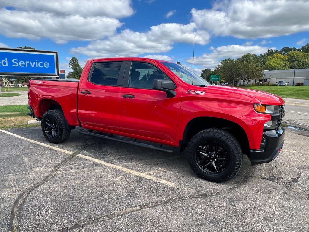 Certified 2022 Chevrolet Silverado 1500 Custom Trail Boss w/ LPO, Dark Essentials Package image 8