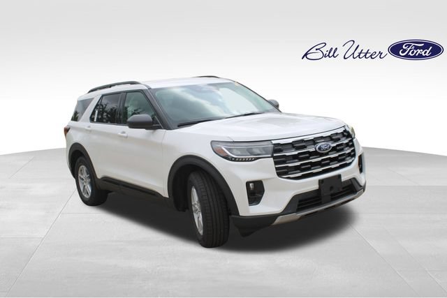 New 2026 Ford Explorer Active w/ Active Comfort Package RWD image 2