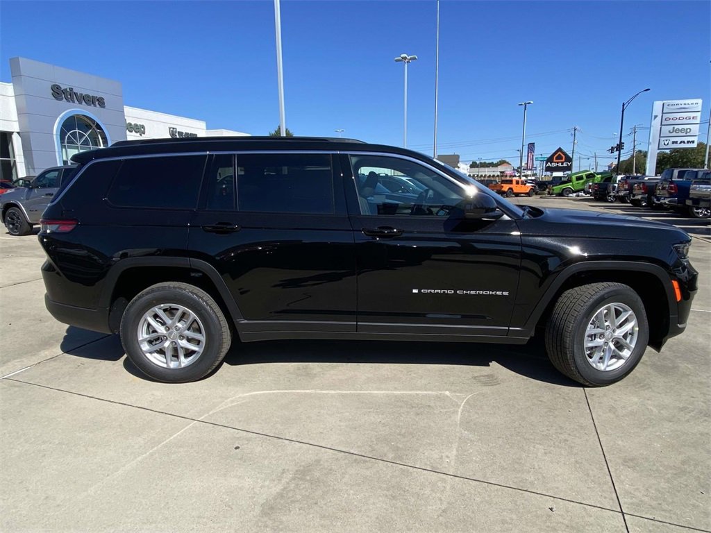New 2025 Jeep Grand Cherokee L Laredo image 6