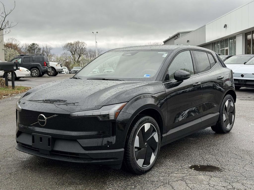 New 2026 Volvo EX30 Plus w/ Protection Package Premier image 21