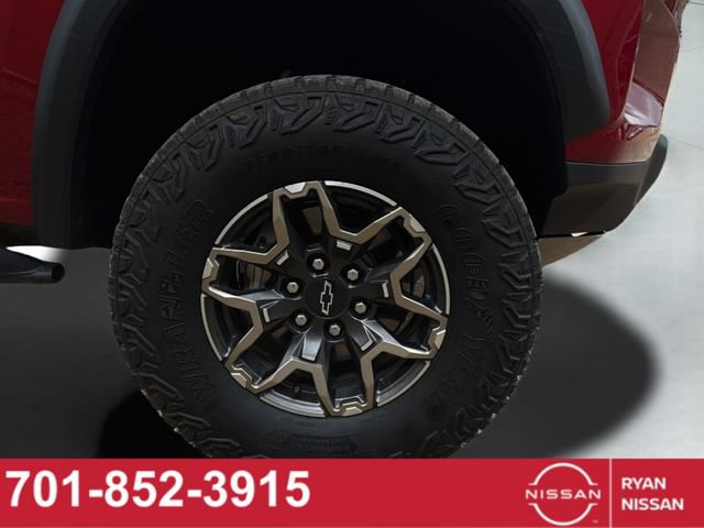 Used 2024 Chevrolet Colorado ZR2 w/ Technology Package AWD/4WD image 30