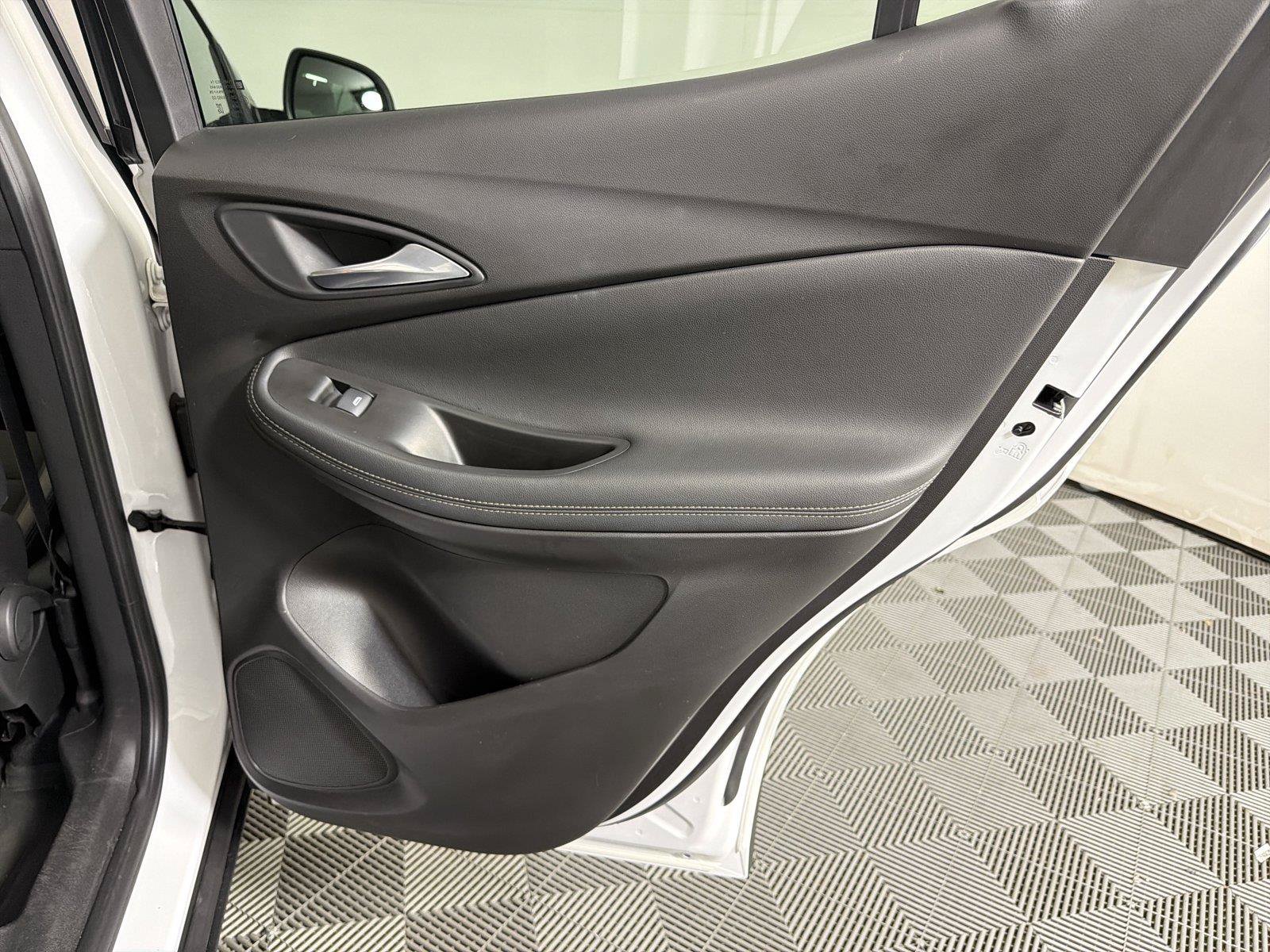 Used 2020 Buick Encore GX Select FWD image 14