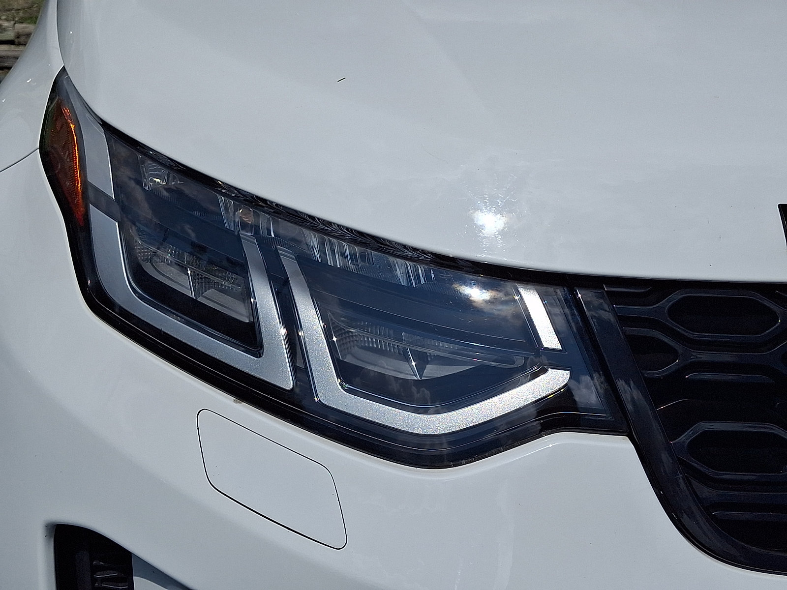 Used 2021 Land Rover Discovery Sport S AWD/4WD image 9