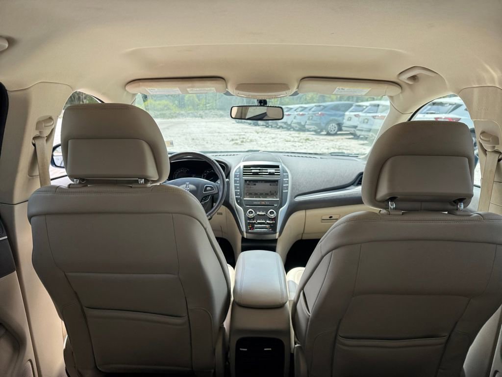 Used 2017 Lincoln MKC Premiere FWD image 27