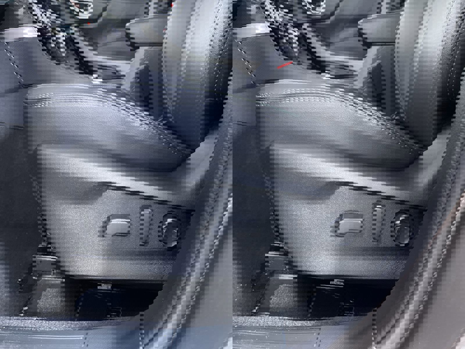 Used 2023 Subaru Forester Limited image 13