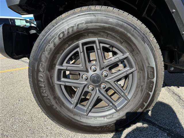 Used 2024 Jeep Gladiator Sport image 6