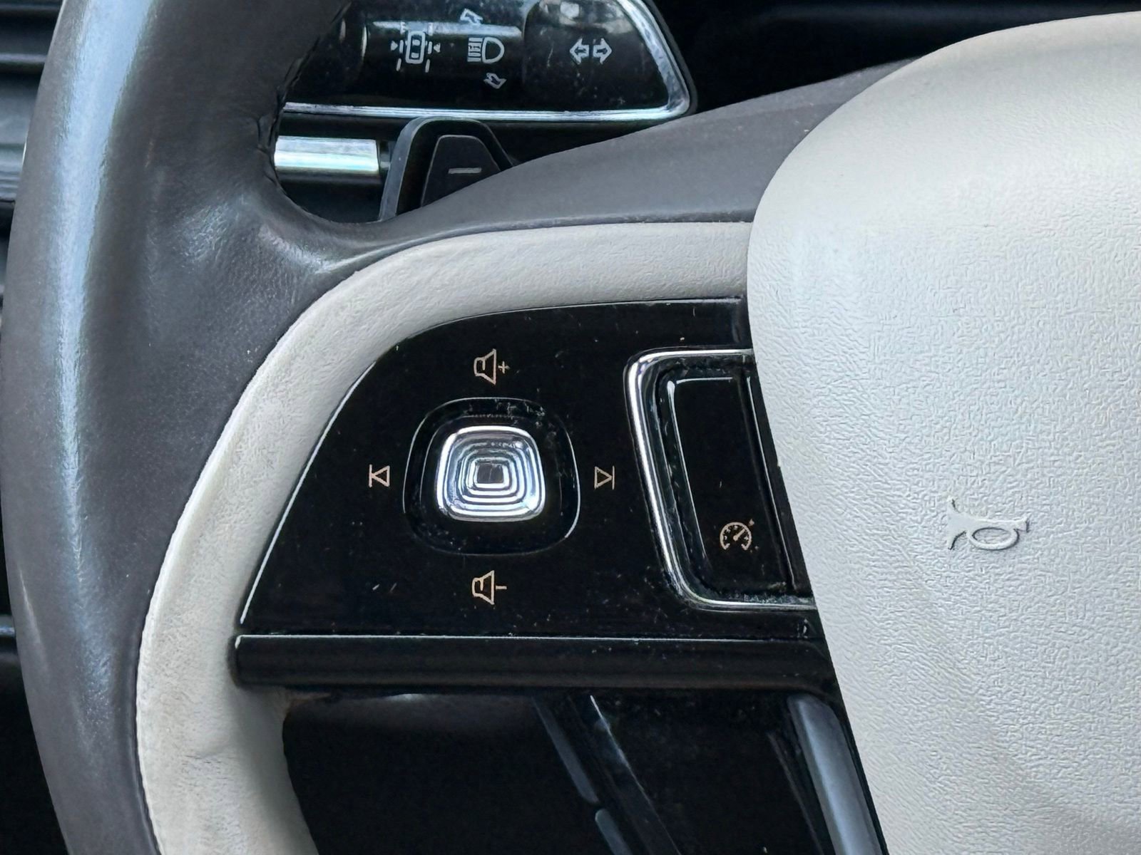 Used 2022 Lincoln Corsair AWD w/ Premium Package image 31