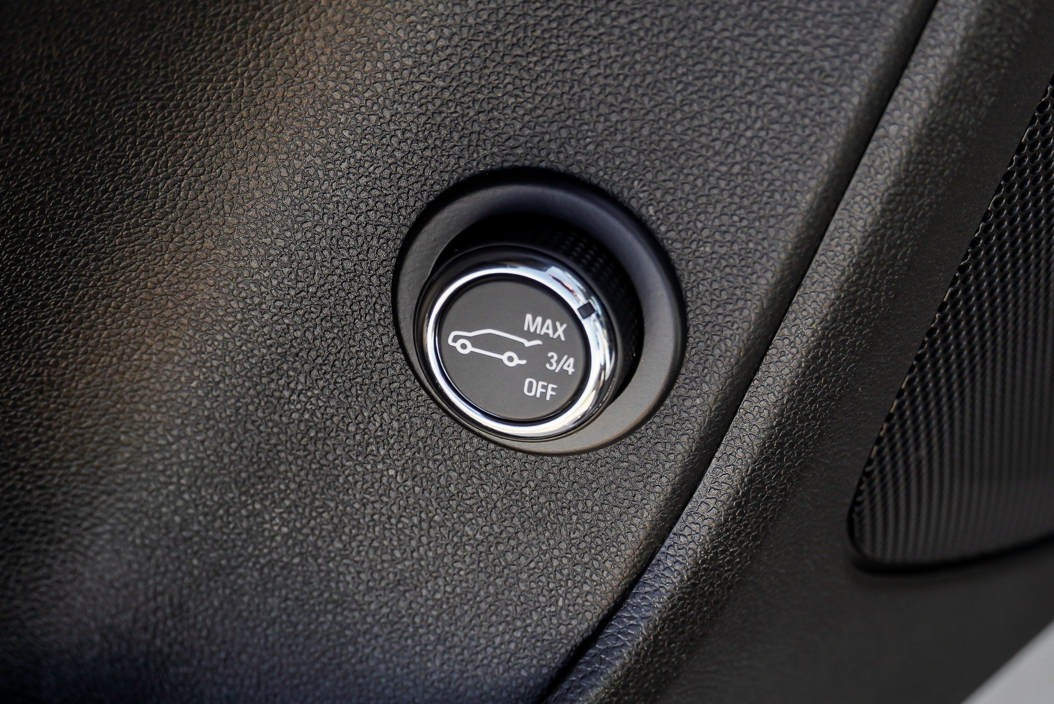 Used 2023 Chevrolet Blazer LT FWD image 22