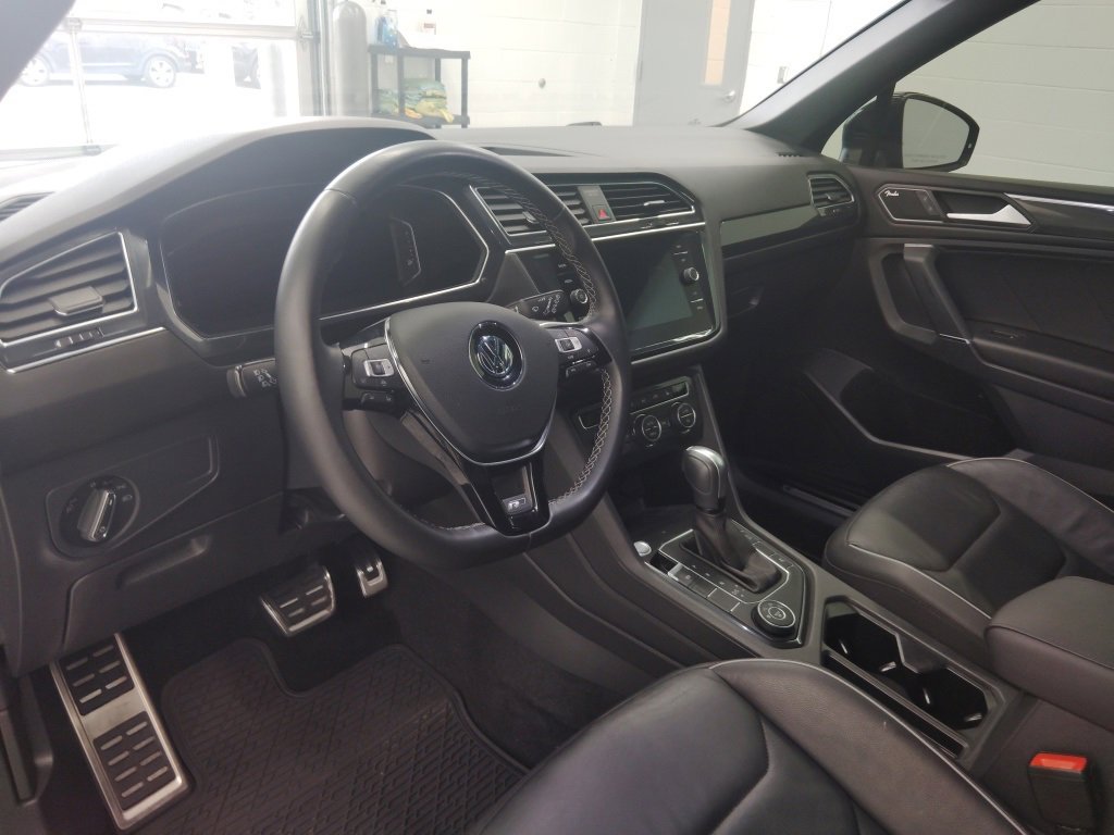 Used 2020 Volkswagen Tiguan SEL Premium R-Line w/ 3rd Row Seat Package image 12
