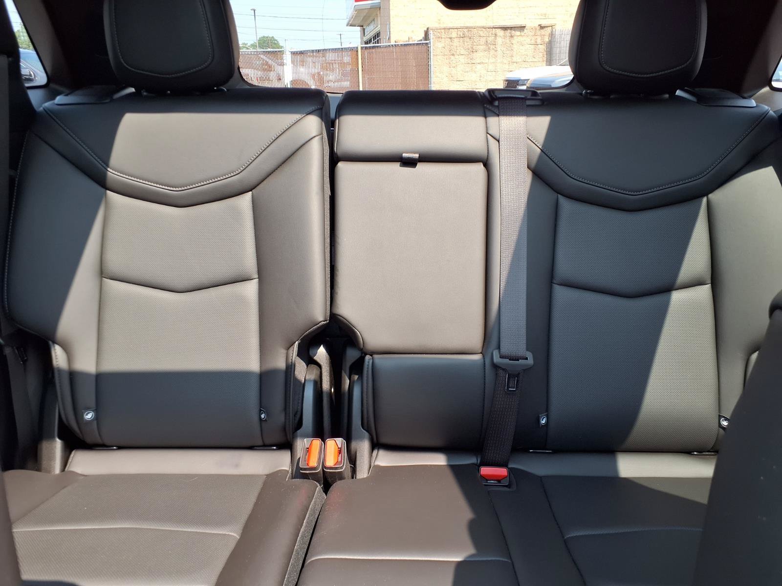 Certified 2024 Cadillac XT5 Premium Luxury w/ LPO, Floor Liner Package AWD/4WD image 31