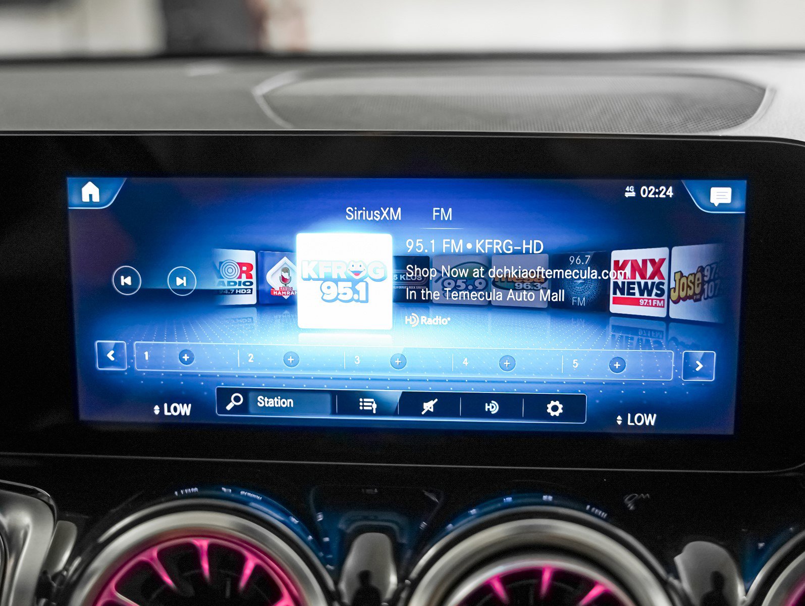 Certified 2023 Mercedes-Benz EQB 250+ w/ Exclusive Package image 19