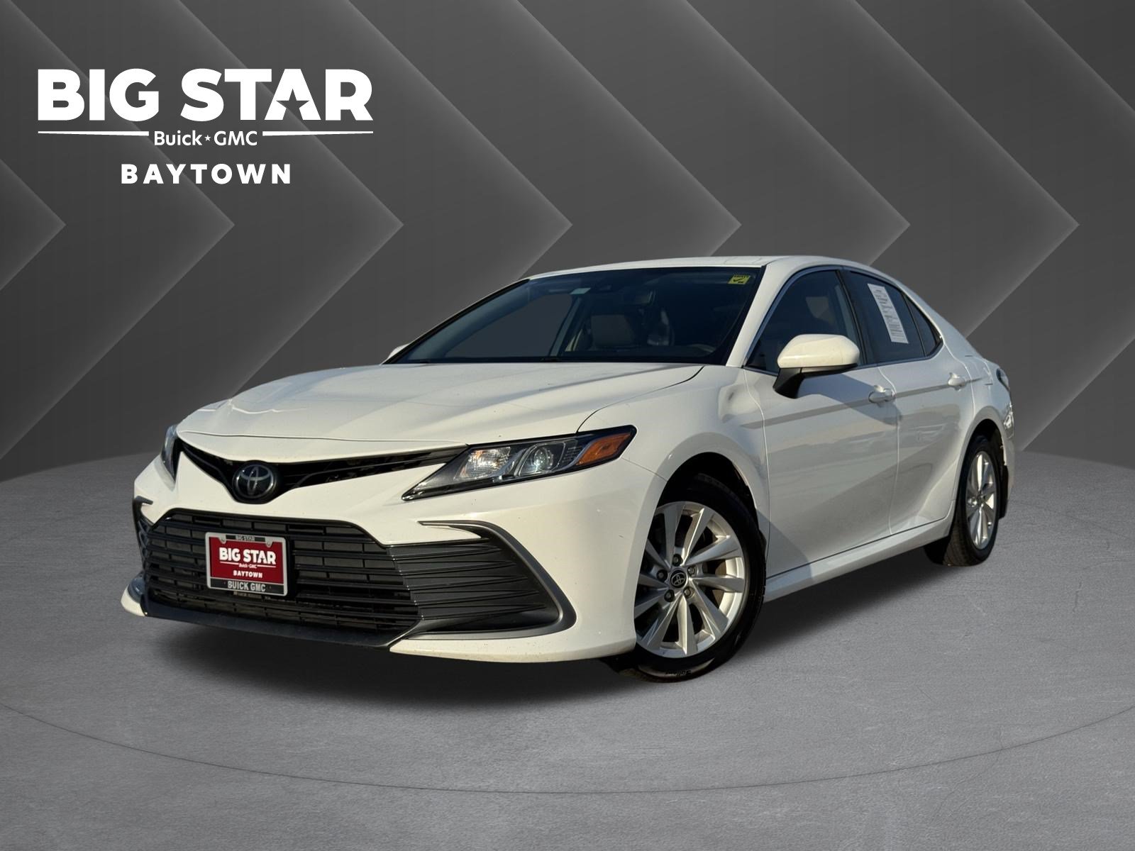 Used 2023 Toyota Camry LE FWD image 1