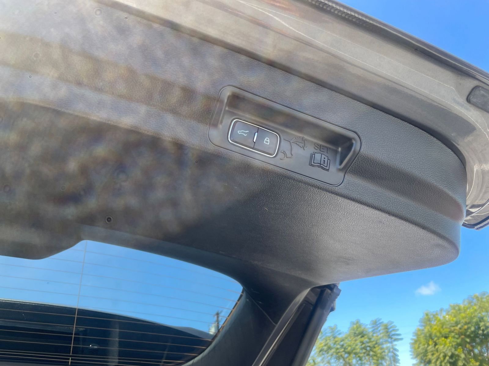 Used 2024 Ford Explorer XLT w/ Equipment Group 202A image 23