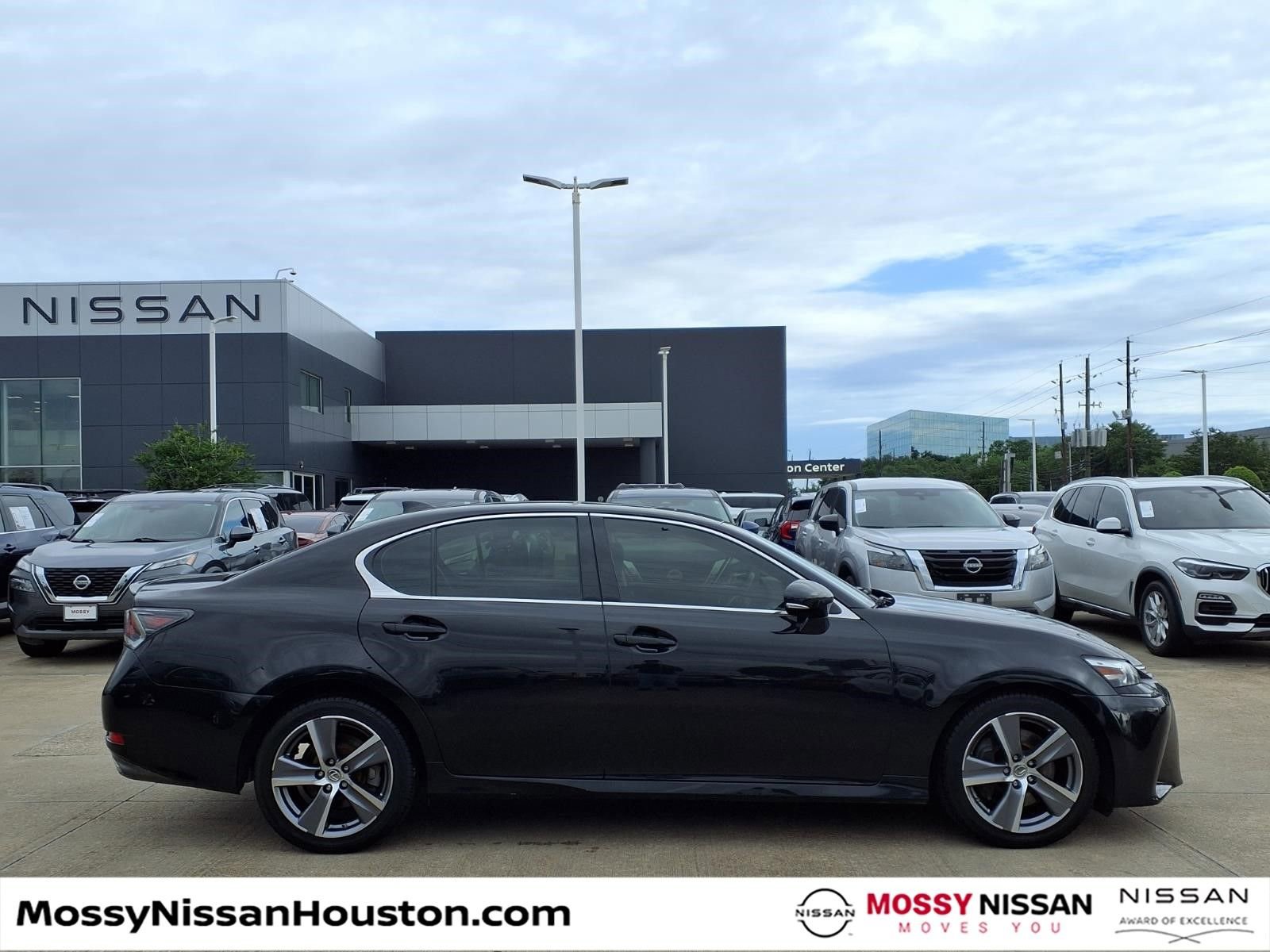 Used 2017 Lexus GS 350 w/ Preferred Accessory Package RWD image 8