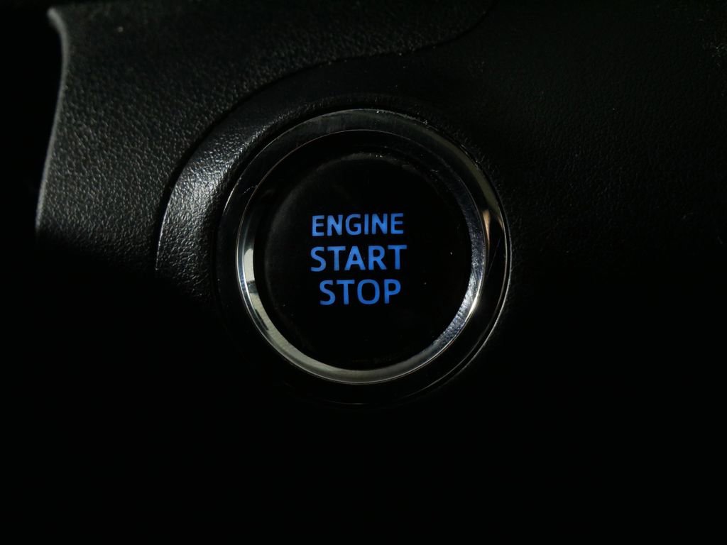 Used 2019 Toyota Avalon XSE w/ All Weather Liner Package FWD image 26