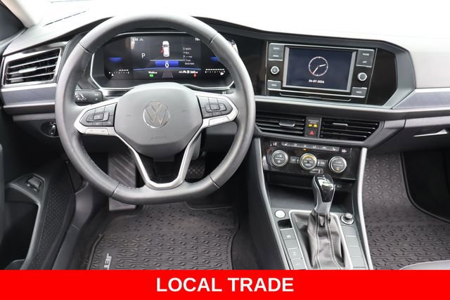 Used 2024 Volkswagen Jetta SE image 18
