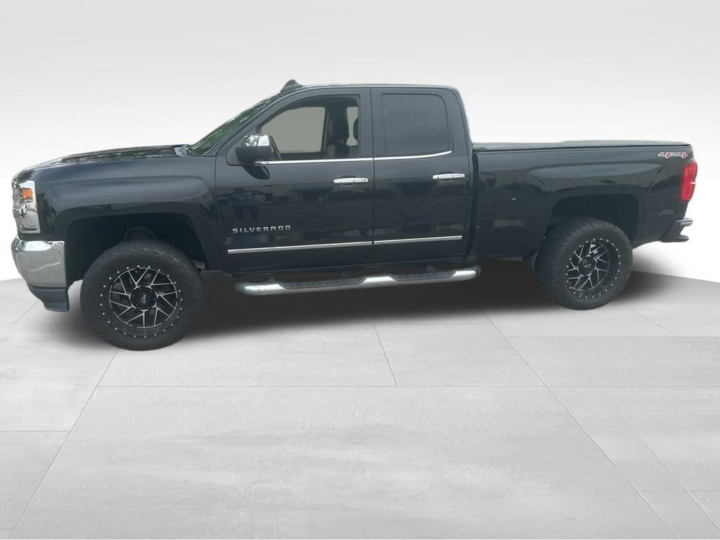 Used 2016 Chevrolet Silverado 1500 LTZ w/ Sport Package AWD/4WD image 11