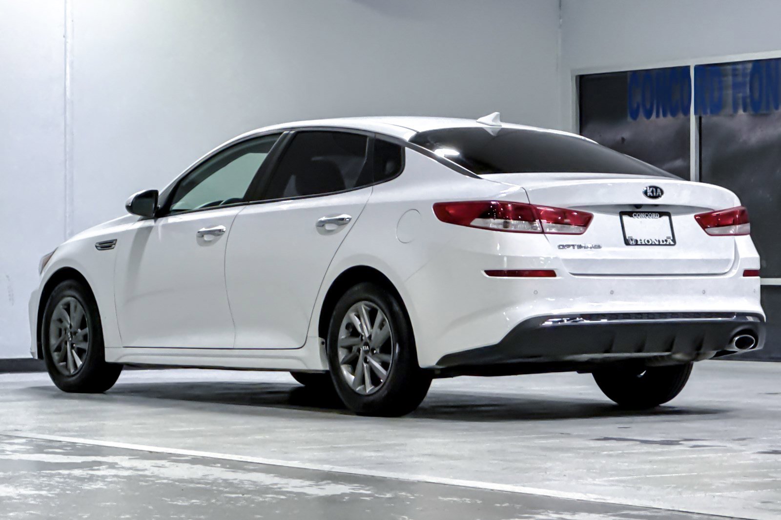 Used 2020 Kia Optima LX FWD image 3