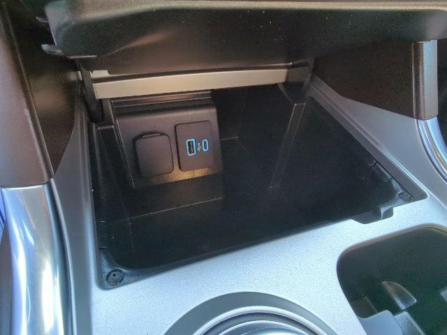 Used 2023 Ford Explorer King Ranch w/ Technology Package image 32