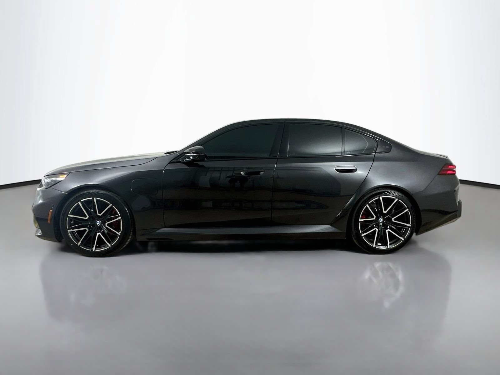 Used 2025 BMW M5 w/ Executive Package AWD/4WD image 8
